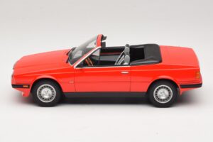 Maserati Biturbo Spyder レッド Minichamps 1:18 107123530 レジン - 画像 3/6