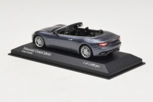 Maserati GranCabrio グレーメタリック Minichamps 1:43 400123931 メタル - 画像 3/4