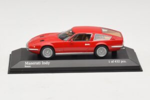 Maserati Indy レッド Minichamps 1:43 437123120 メタル