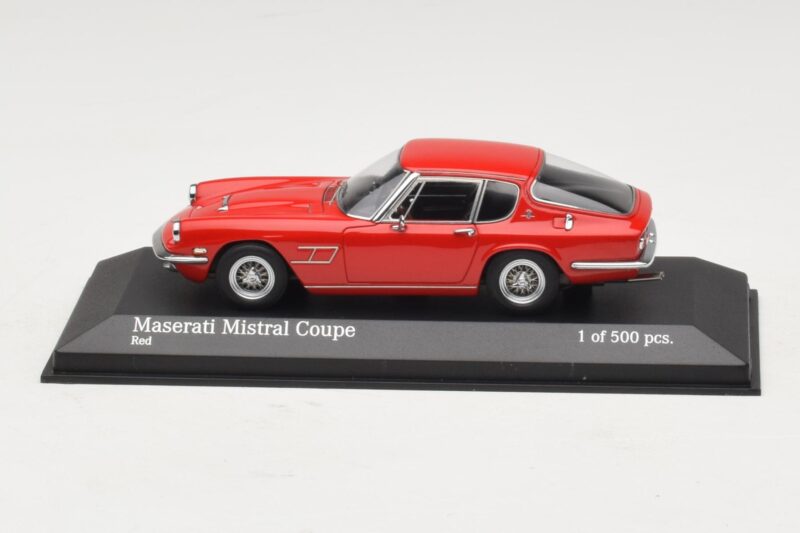 Maserati Mistral レッド Minichamps 1:43 437123424 メタル