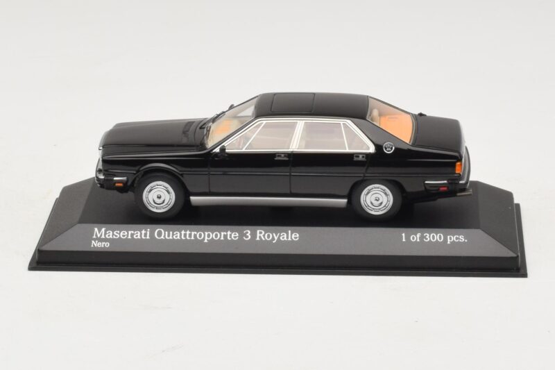 Maserati Quattroporte III Royale ブラック Minichamps 1:43 437123501 メタル