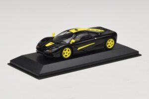 McLaren F1 ブラック イエローストライプ Minichamps 1:43 MCLAREN004 メタル