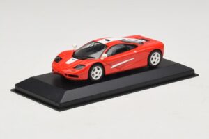 McLaren F1 レッド ホワイトストライプ Minichamps 1:43 MCLAREN005 メタル