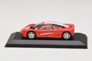 McLaren F1 レッド ホワイトストライプ Minichamps 1:43 MCLAREN005 メタル - 画像 3/4