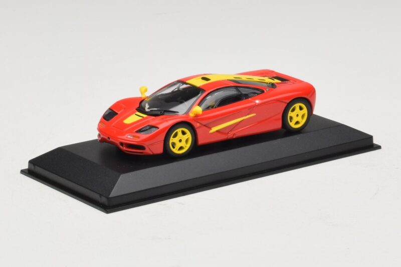 McLaren F1 レッド イエローストライプ Minichamps 1:43 MCLAREN006 メタル