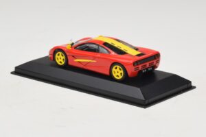 McLaren F1 レッド イエローストライプ Minichamps 1:43 MCLAREN006 メタル - 画像 2/4