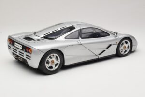 McLaren F1 シルバー Minichamps 1:12 530133123 メタル - 画像 3/8