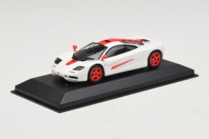 McLaren F1 ホワイト レッドストライプ Minichamps 1:43 MCLAREN003 メタル