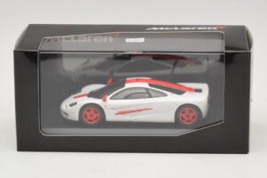 McLaren F1 ホワイト レッドストライプ Minichamps 1:43 MCLAREN003 メタル - 画像 3/4