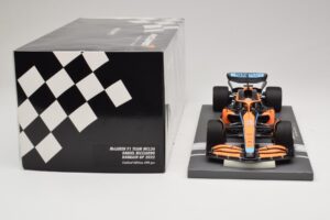 McLaren MCL36 #3 D. Ricciardo Bahrain GP 2022 Minichamps 1:18 537221803 メタル - 画像 3/7