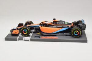 McLaren MCL36 #3 D. Ricciardo Bahrain GP 2022 Minichamps 1:18 537221803 メタル - 画像 4/7