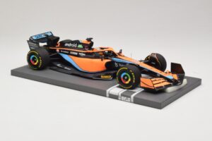 McLaren MCL36 #3 D. Ricciardo Bahrain GP 2022 Minichamps 1:18 537221803 メタル - 画像 7/7
