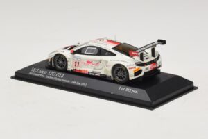 McLaren MP4-12C GT3 #11 Art Grand Prix Leclerc / Parisy 24 Hours of Spa 2013 Minichamps 1:43 437131311 メタル - 画像 3/4