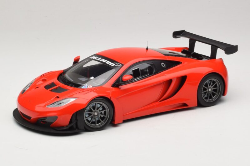McLaren MP4-12C GT3 レッド 2013 Minichamps 1:18 151121392 メタル
