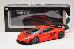 McLaren MP4-12C GT3 レッド 2013 Minichamps 1:18 151121392 メタル - 画像 6/6