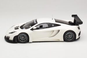 McLaren MP4-12C GT3 ホワイト 2013 Minichamps 1:18 151121394 メタル - 画像 3/6