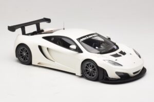 McLaren MP4-12C GT3 ホワイト 2013 Minichamps 1:18 151121394 メタル - 画像 4/6
