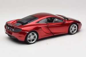 McLaren MP4-12C レッドメタリック Minichamps 1:18 110133022 メタル - 画像 3/8