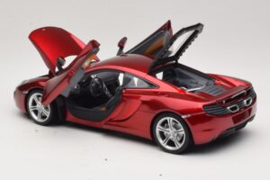 McLaren MP4-12C レッドメタリック Minichamps 1:18 110133022 メタル - 画像 5/8