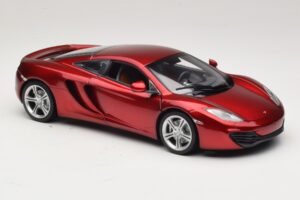 McLaren MP4-12C レッドメタリック Minichamps 1:18 110133022 メタル - 画像 6/8