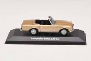 Mercedes 230 SL W113 ゴールドメタリック Maxichamps 1:43 940032230 メタル