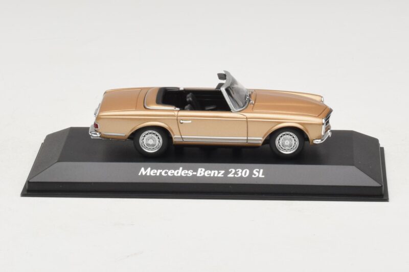 Mercedes 230 SL W113 ゴールドメタリック Maxichamps 1:43 940032230 メタル