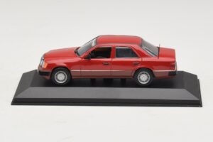 Mercedes 300D W124 Turbo レッド Minichamps 1:43 3210 メタル