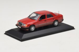Mercedes 300D W124 Turbo レッド Minichamps 1:43 3210 メタル - 画像 2/4