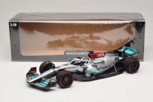 Mercedes AMG Petronas W13 E Performance #63 G. Russell Spanish GP 2022 Minichamps 1:18 110220063 メタル - 画像 6/7