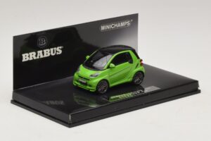 Mercedes Brabus Ultimate 120 グリーン Minichamps 1:43 437032700 メタル - 画像 2/5