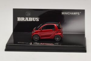 Mercedes Brabus Ultimate 120 レッド Minichamps 1:43 437032701 メタル