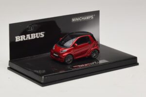 Mercedes Brabus Ultimate 120 レッド Minichamps 1:43 437032701 メタル - 画像 2/5