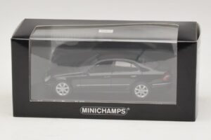 Mercedes E-Class W211 ブラックメタリック Minichamps 1:43 400036001 メタル - 画像 4/4