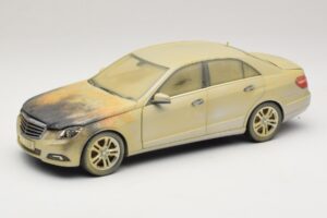 Mercedes E-Class W212 全焼 ドバイ アートカー Minichamps 1:18 MB008 メタル