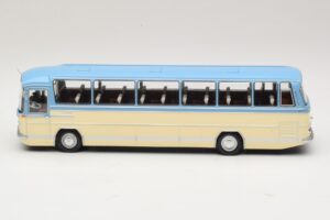 Mercedes O302 ブルークリーム Minichamps 1:43 439035181 メタル - 画像 3/6