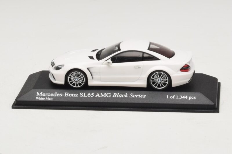 Mercedes SL65 AMG R230 Black Series マットホワイト Minichamps 1:43 400038222 メタル