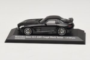 Mercedes SLS AMG C197 Black Series ブラックメタリック Minichamps 1:43 437033020 メタル