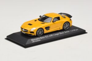 Mercedes SLS AMG C197 Black Series ゴールド Minichamps 1:43 437033022 メタル - 画像 2/4