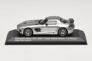 Mercedes SLS AMG C197 Black Series グレーメタリック Minichamps 1:43 437033024 メタル