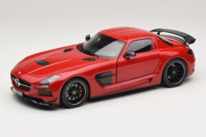 Mercedes SLS AMG C197 Black Series レッド Minichamps 1:18 110033022 メタル