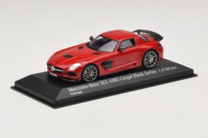 Mercedes SLS AMG C197 Black Series レッド Minichamps 1:43 437033021 メタル - 画像 2/4
