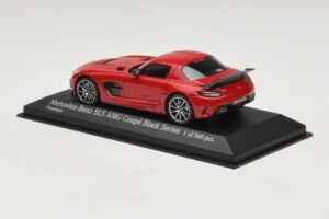 Mercedes SLS AMG C197 Black Series レッド Minichamps 1:43 437033021 メタル - 画像 3/4