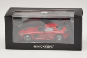 Mercedes SLS AMG C197 Black Series レッド Minichamps 1:43 437033021 メタル - 画像 4/4