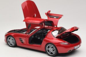 Mercedes SLS AMG C197 レッドメタリック Minichamps 1:18 100039020 メタル - 画像 5/8