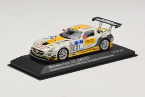 Mercedes SLS AMG GT3 #21 Rowe Racing Hartung / Heyer Nurburgring 24 Hours 2013 Minichamps 1:43 410133221 メタル - 画像 2/4