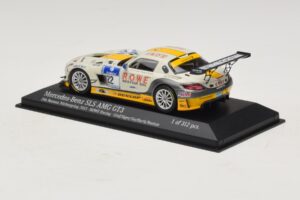 Mercedes SLS AMG GT3 #22 Rowe Racing Graf / Jager Nurburgring 24 Hours 2013 Minichamps 1:43 410133222 メタル - 画像 3/4