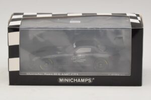 Mercedes SLS AMG GT3 45 Years of Driving Performance ブラック Minichamps 1:43 410133200 メタル - 画像 4/4