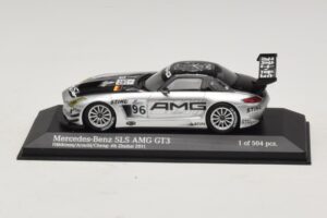 Mercedes SLS AMG GT3 #96 M. Hakkinen / R. Arnold 6 Hours of Zhuhai 2011 Minichamps 1:43 410113296 メタル