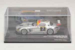Mercedes SLS AMG GT3 #7 Black Falcon Jager / Seyffarth 24 Hours of Dubai 2011 Minichamps 1:43 437110307 メタル - 画像 4/5