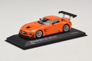 Mercedes SLS AMG GT3 Street Orange Minichamps 1:43 410113204 メタル - 画像 2/4